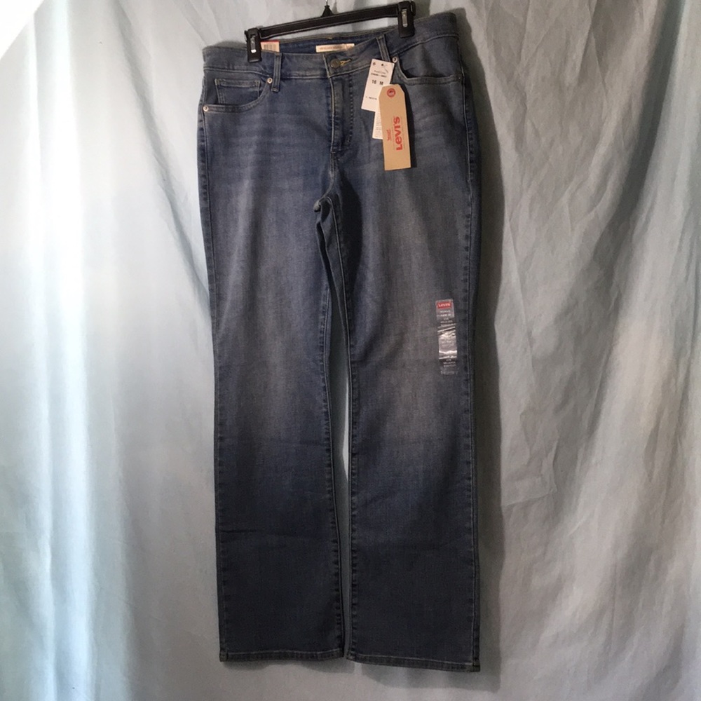 Levi’s 415 Relaxed Boot Cut Mid Rise Jeans